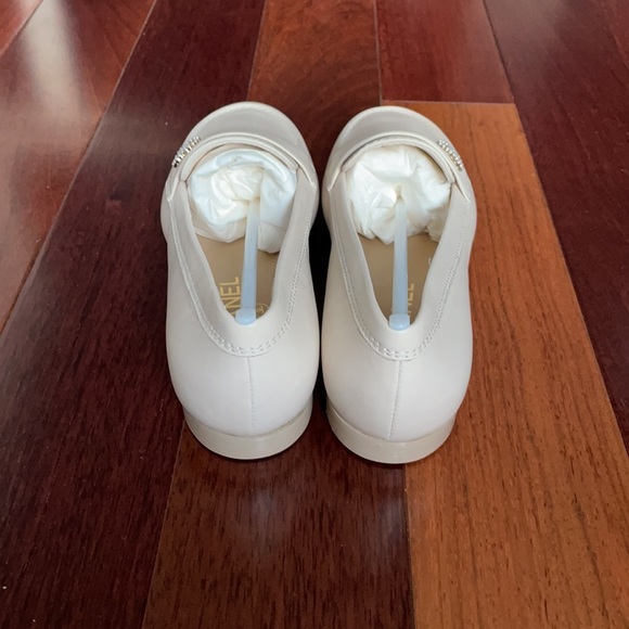 Chanel loafers size 36.5 never worn new in box - Picture 9 of 10